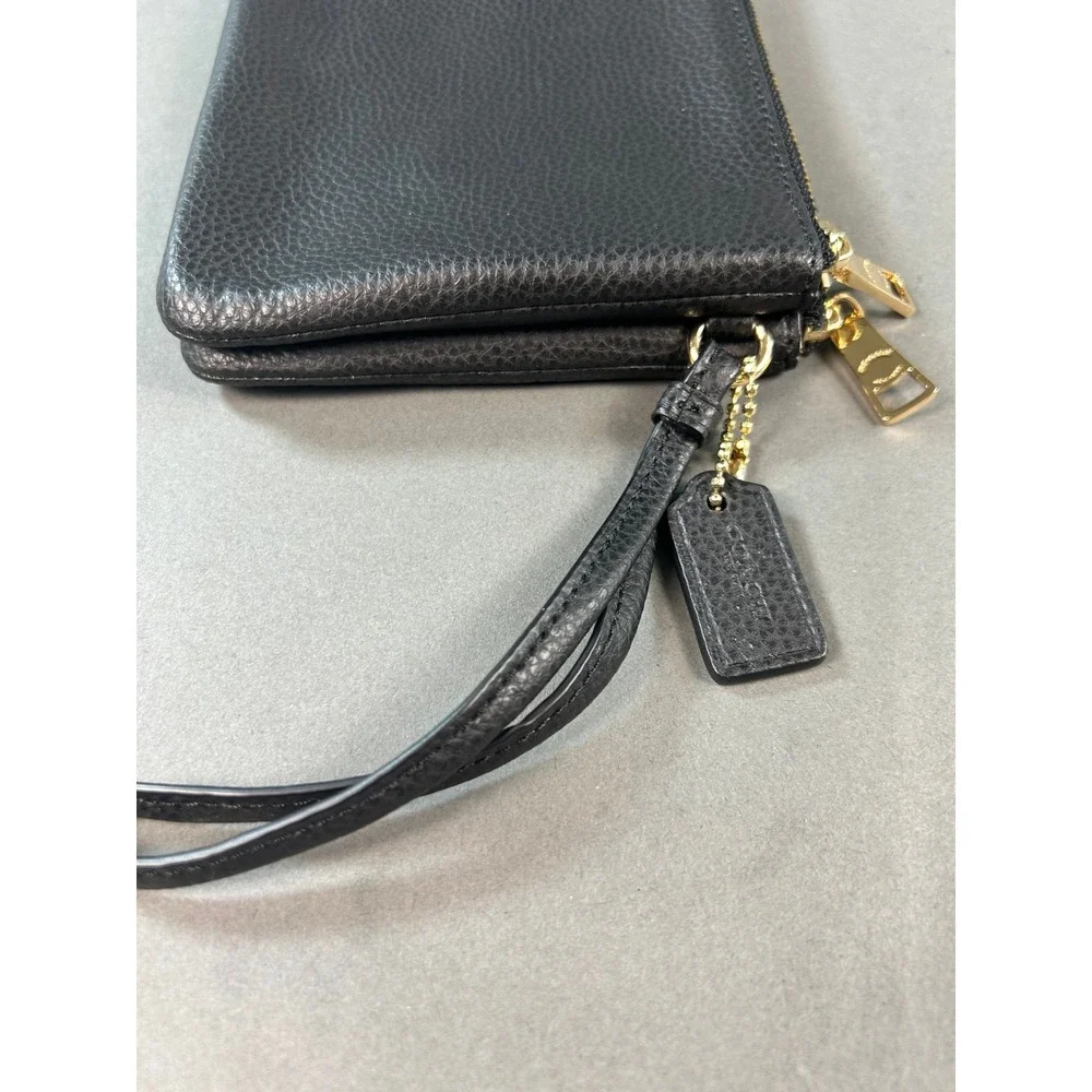 Coach Double Zip Wristlet Black Pebble Leather Gold Hardware Handbag Bag